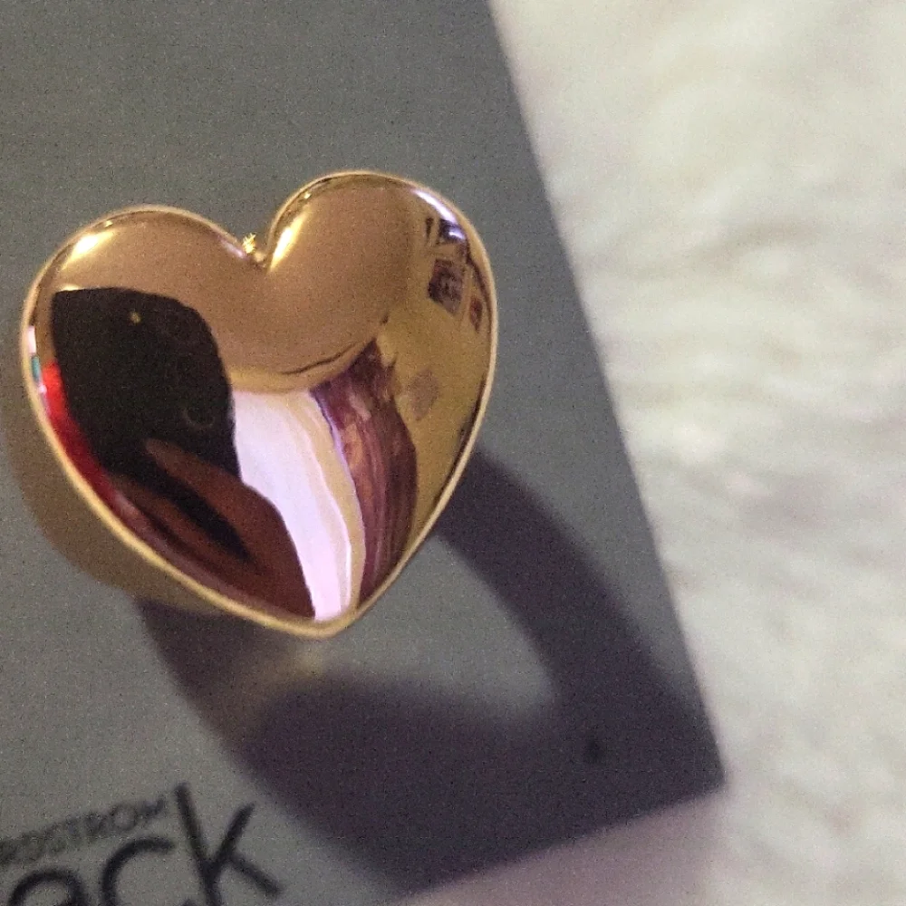Nordstrom Rack Gold Heart Ring - Picture 2 of 6